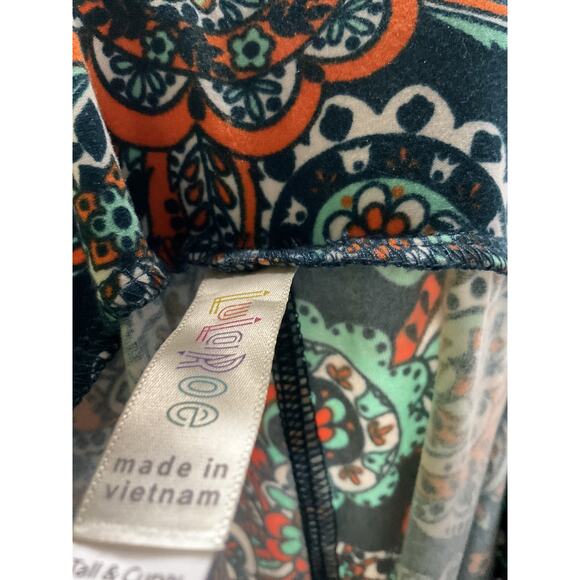 Lularoe Green Paisley Leggings (TALL & CURVY) - Picture 3 of 4